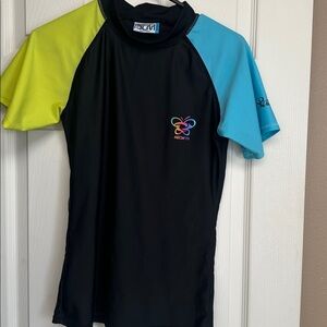 Women’s swim shirt